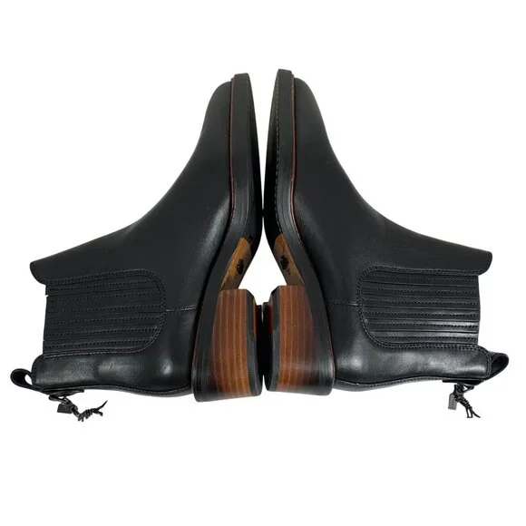 COACH Bowery Chelsea Black Leather Boots Rex Charm Bootie Womens SZ 5 Flaw #1 - Picture 2 of 11